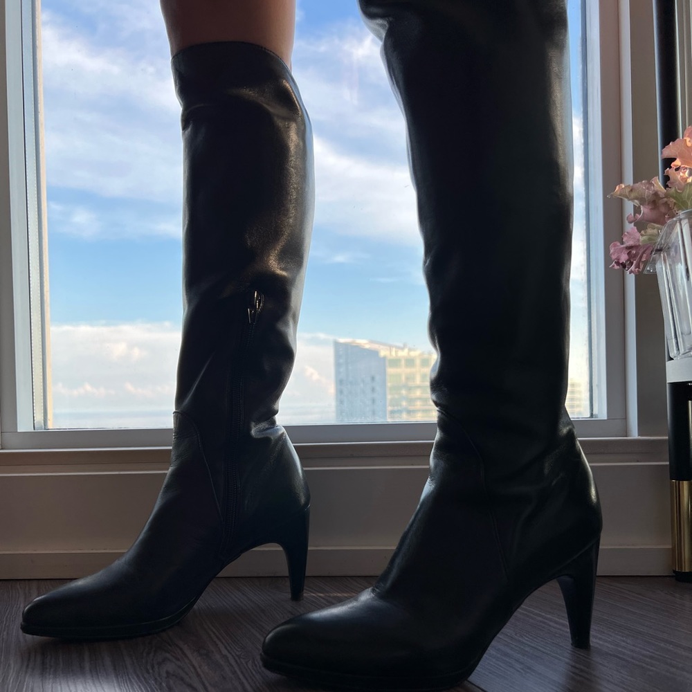Stuart Weitzman Over-the-knee high boots